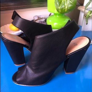 H&M Black Open Toe Sandle